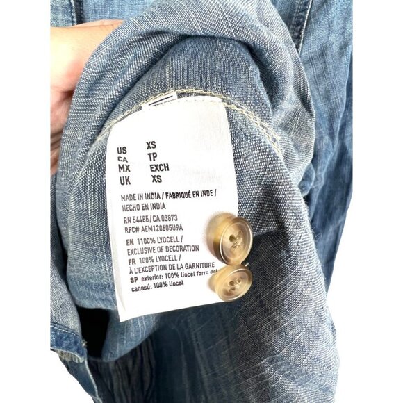 American‎ Eagle boyfriend fit button up chambray top - Picture 5 of 8